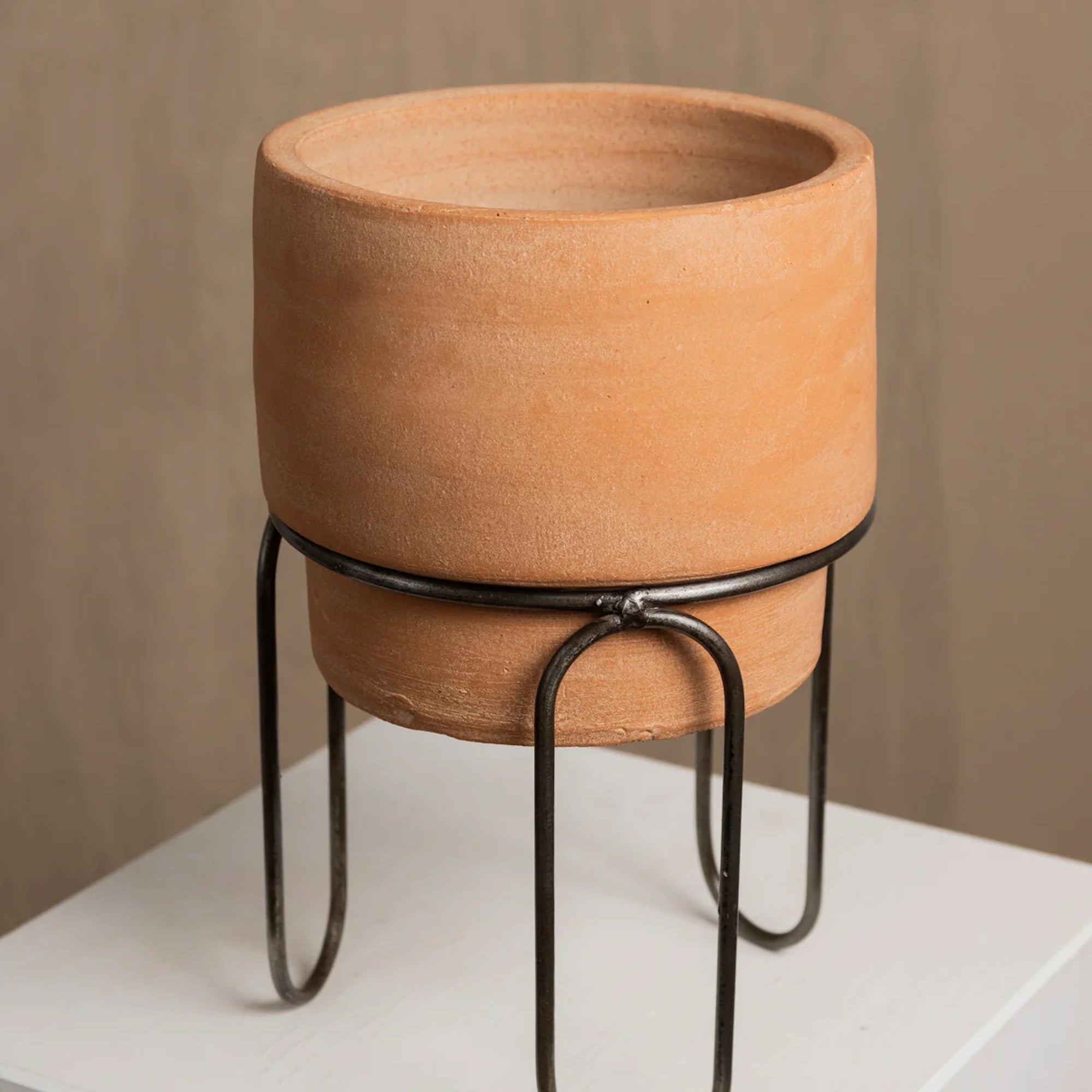 Jaro Medium Terracotta Planter - Freedom Ranch
